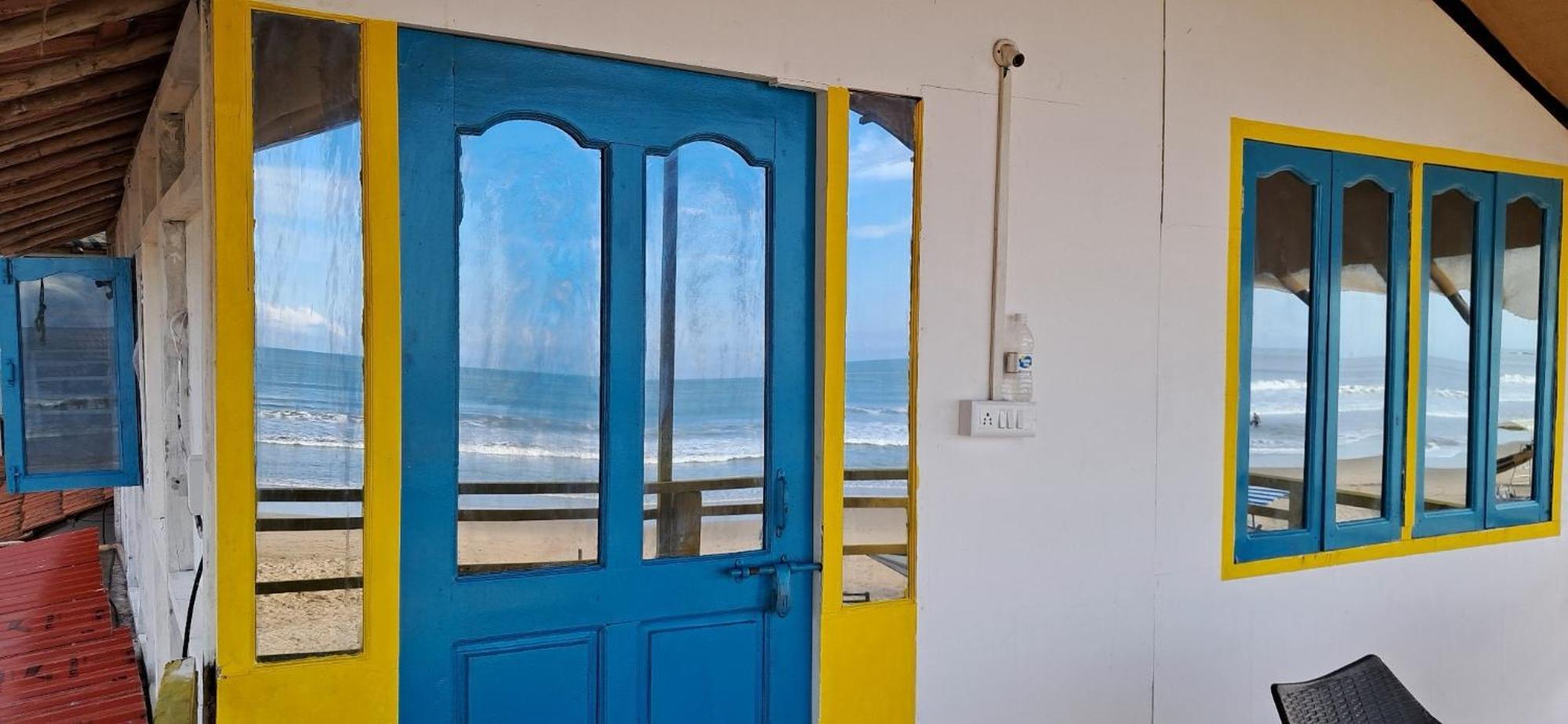Columbus Goa Beach Resort Палолем Экстерьер фото